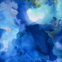 Kunstner Heidi Grindheims maleri "I havet III" er et abstrakt motiv i blåfarger, hvitt og grønt.