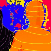 Bildet viser Heidi Bjune Kjølseths kunst bestående av abstrakte former som kan illudere en menneskeskikkelse, i sterke farger som oransje, blå, rød og gul og dyp lilla.